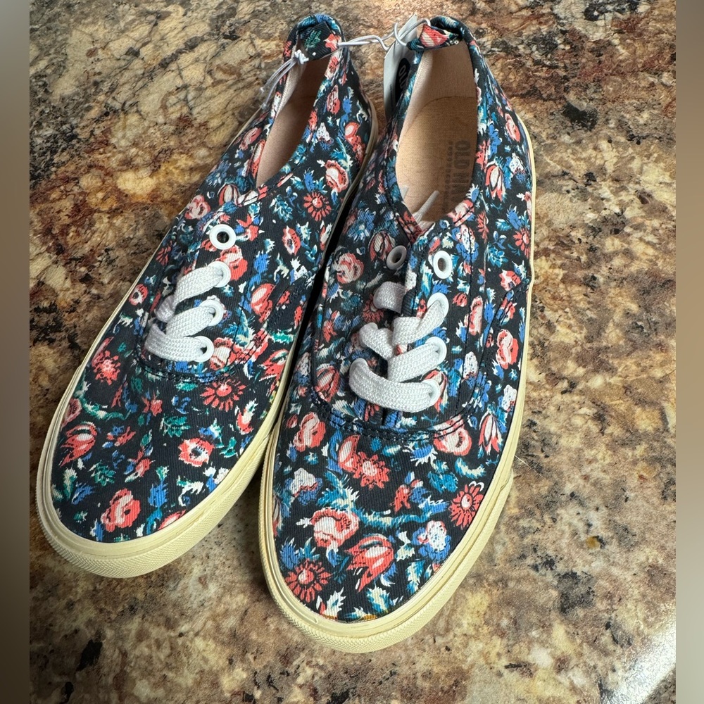 Kids girls Navy floral sneakers size 3